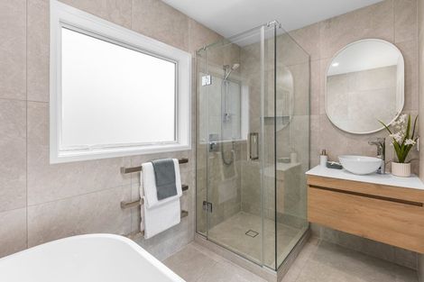 Photo of property in 3/35 John Court Street, Birkenhead, Auckland, 0626