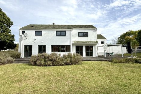 Photo of property in 42 Roland Road, Greenhithe, Auckland, 0632