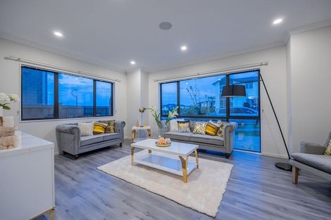 Photo of property in 10 Drumconnell Drive, Flat Bush, Auckland, 2019