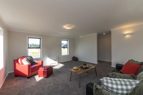 Photo of property in 10 Oldfield Lane, Marton, 4710