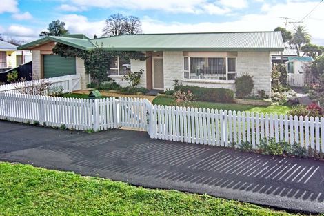 Photo of property in 6 Hogg Crescent, Masterton, 5810