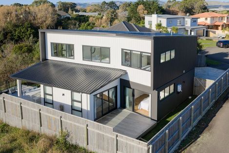 Photo of property in 18 Silkwood Place, Fitzherbert, Palmerston North, 4410