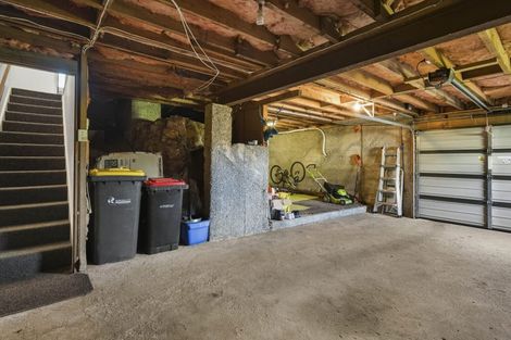 Photo of property in 25 Pioneer Crescent, Helensburgh, Dunedin, 9010