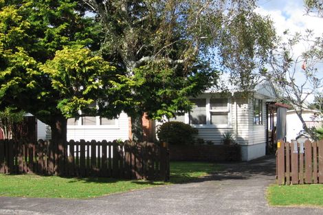 Photo of property in 11 Enderby Drive, Te Atatu Peninsula, Auckland, 0610