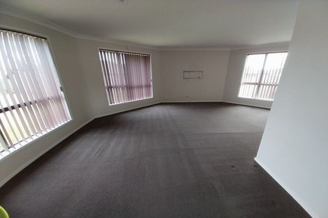 Photo of property in 57 Bluebird Crescent, Unsworth Heights, Auckland, 0632