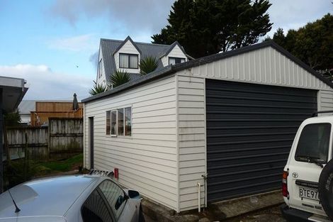 Photo of property in 4 Seymour Road, Sunnyvale, Auckland, 0612