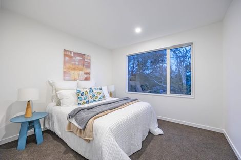 Photo of property in 76b Glenmore Road, Sunnyhills, Auckland, 2010