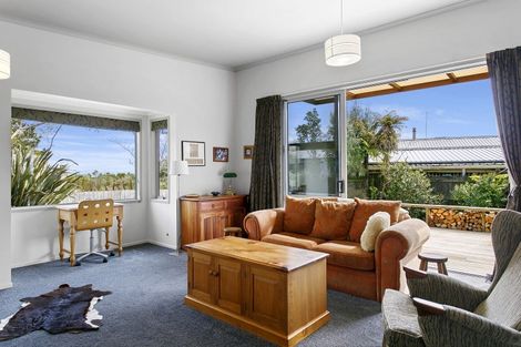 Photo of property in 18 Brompton Close, Richmond Heights, Taupo, 3330