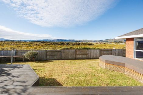 Photo of property in 20 Johnstone Drive, Fitzherbert, Palmerston North, 4410