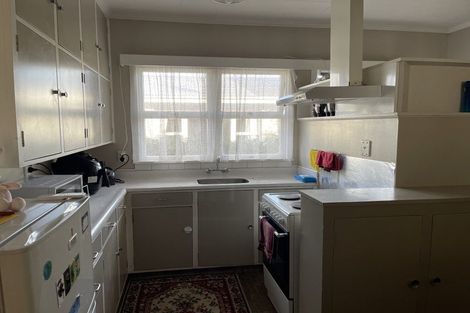 Photo of property in 2/210 Grove Road, Mayfair, Hastings, 4122