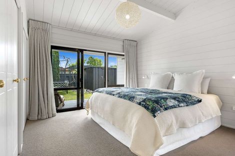 Photo of property in 2 Kathleen Street, Parkvale, Hastings, 4122