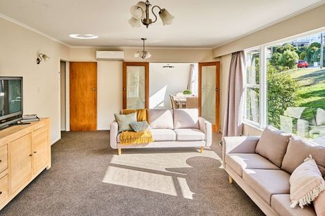 Photo of property in 22 Angell Street, Johnsonville, Wellington, 6037