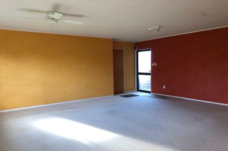 Photo of property in 9/116 Titirangi Road, New Lynn, Auckland, 0600