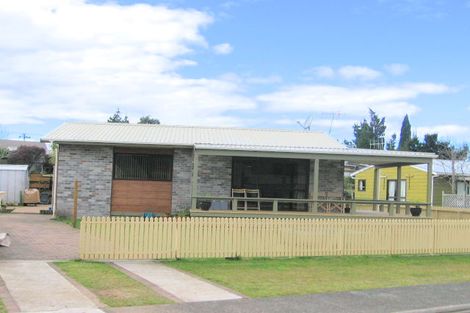Photo of property in 132a Avalon Place, Whangamata, 3620