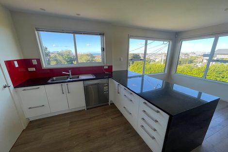 Photo of property in 1/28 Beach Road, Castor Bay, Auckland, 0620