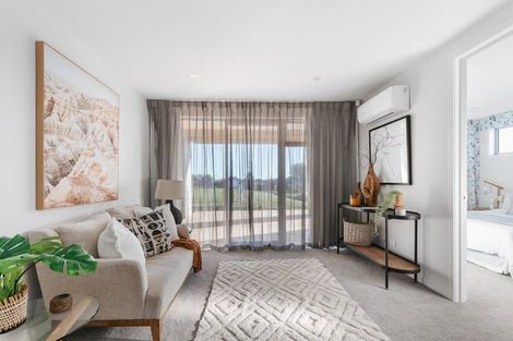 Photo of property in 15 Heaphy Lane, Paerata, 2124