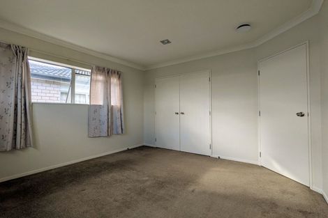 Photo of property in 16 Kira Road, Flat Bush, Auckland, 2016