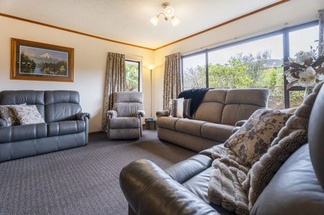 Photo of property in 7 Montrose Grove, Churton Park, Wellington, 6037