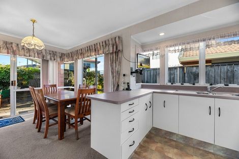 Photo of property in 5 Bayfair Drive, Mount Maunganui, 3116