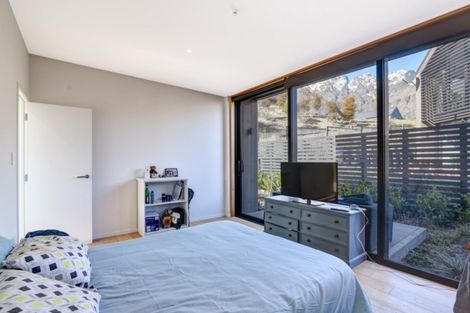 Photo of property in 25 Falconer Rise, Jacks Point, Queenstown, 9371