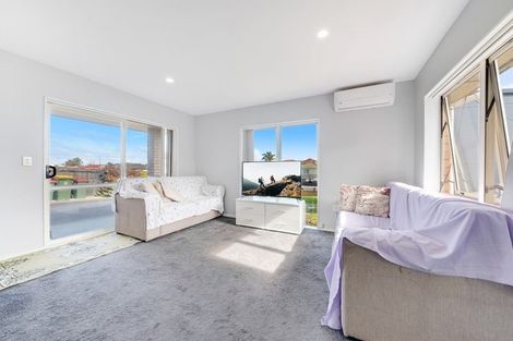 Photo of property in 47a Robert Skelton Place, Clendon Park, Auckland, 2103
