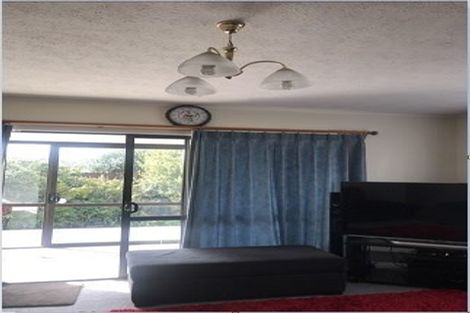 Photo of property in 1/17 Orchid Place, Te Atatu South, Auckland, 0610