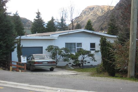 Photo of property in 43 Fryer Street, Queenstown, 9300
