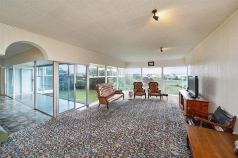 Photo of property in 8a Clifford Street, Hawera, 4610