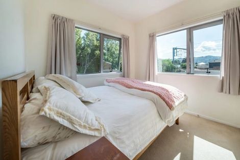 Photo of property in 71n Randwick Crescent, Moera, Lower Hutt, 5010