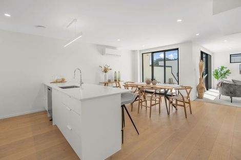 Photo of property in 2/10 Pascoe Avenue, Paremata, Porirua, 5026