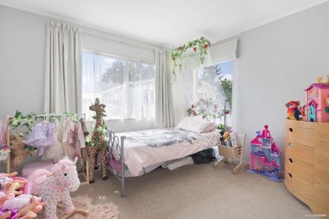 Photo of property in 118b Colwill Road, Massey, Auckland, 0614