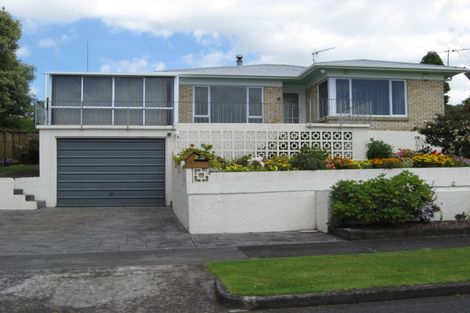 Photo of property in 10 Laurelwood Avenue, Pukekohe, 2120