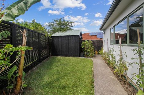 Photo of property in 33a Makora Road, Massey, Auckland, 0614