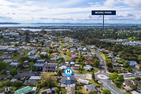 Photo of property in 104a Moire Road, West Harbour, Auckland, 0618