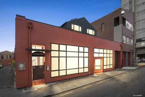 Photo of property in Courtenay Mews Apartments, 16/14u Alpha Street, Te Aro, Wellington, 6011