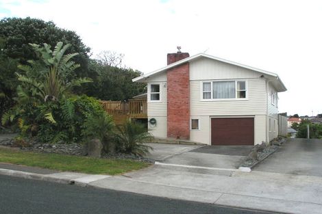 Photo of property in 1/33 Becroft Drive, Forrest Hill, Auckland, 0620
