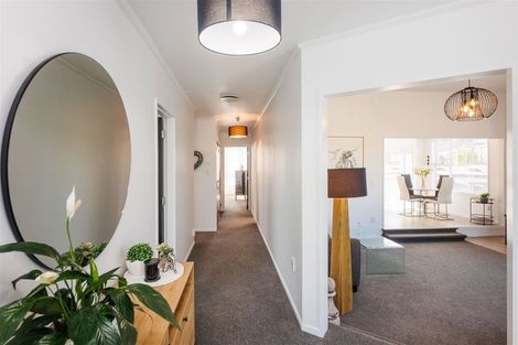 Photo of property in 17 Palliser Place, Milson, Palmerston North, 4414