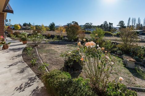 Photo of property in 215 Racecourse Road, Waipawa, Otane, 4277