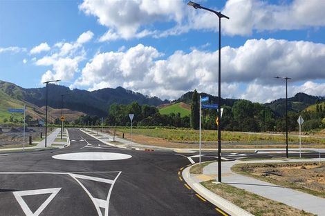 Photo of property in 1 Lamont Place, Waikanae, 5036