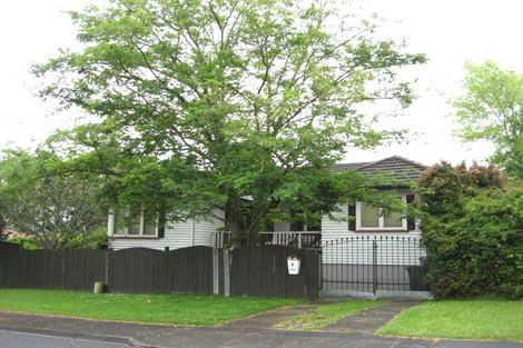 Photo of property in 132 Chichester Drive, Rosehill, Papakura, 2113