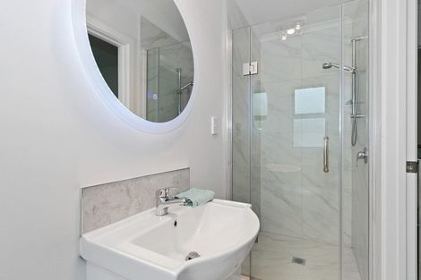 Photo of property in 29u2 May Street, Hamilton East, Hamilton, 3216