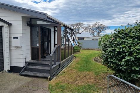 Photo of property in 2/32 Spriggs Crescent, Greenmeadows, Napier, 4112