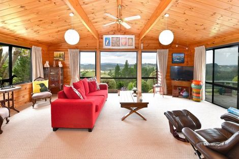 Photo of property in 535 Peak Road, Helensville, 0875