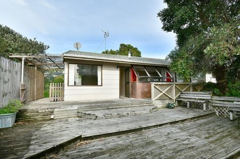 Photo of property in 11 Albert Hall Drive, Red Beach, 0932