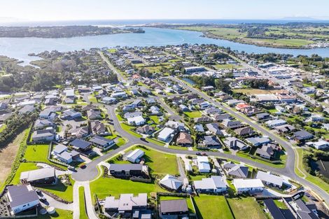 Photo of property in 30 Weka Street, Mangawhai, 0505