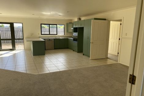 Photo of property in 9 Takahe Drive, Paraparaumu Beach, Paraparaumu, 5032