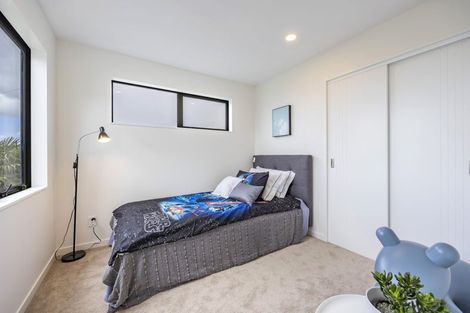 Photo of property in 744 East Coast Road, Pinehill, Auckland, 0630