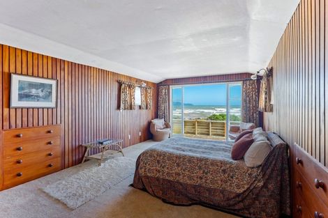 Photo of property in 23 Tutere Street, Waikanae Beach, Waikanae, 5036