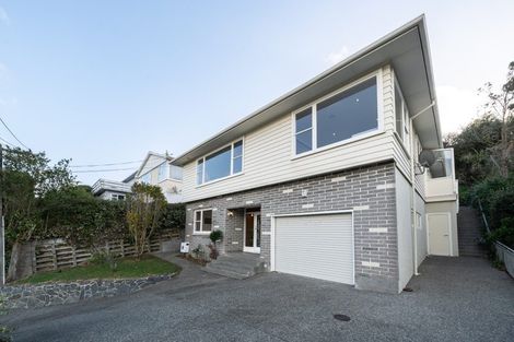 Photo of property in 11 Angell Street, Johnsonville, Wellington, 6037
