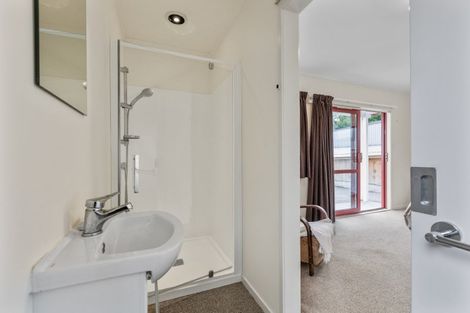 Photo of property in 13 Bracken Street, New Plymouth, 4310